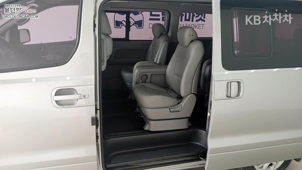 Hyundai Starex — miniaturë 15