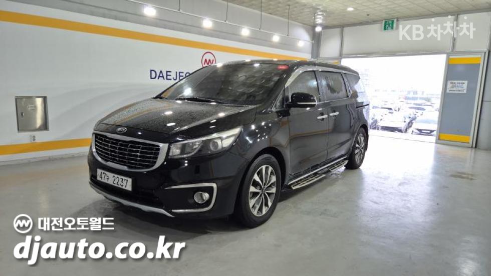 Kia Carnival — miniaturë 2