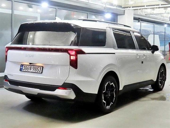 Kia Carnival — miniaturë 4