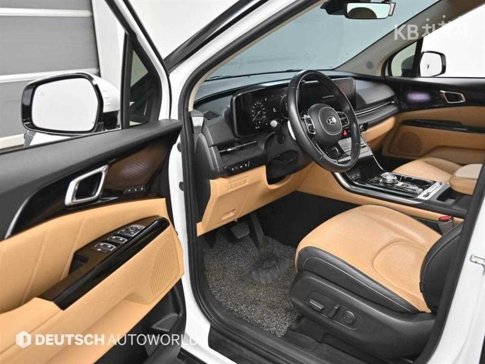 Kia Carnival — miniaturë 11