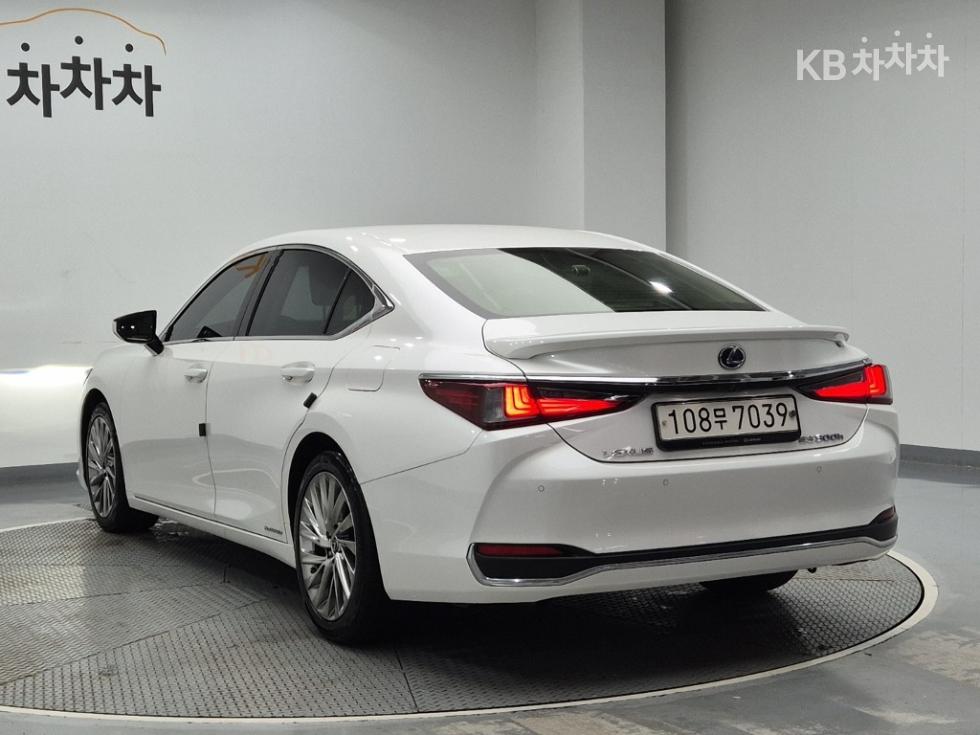 Lexus ES — miniaturë 2