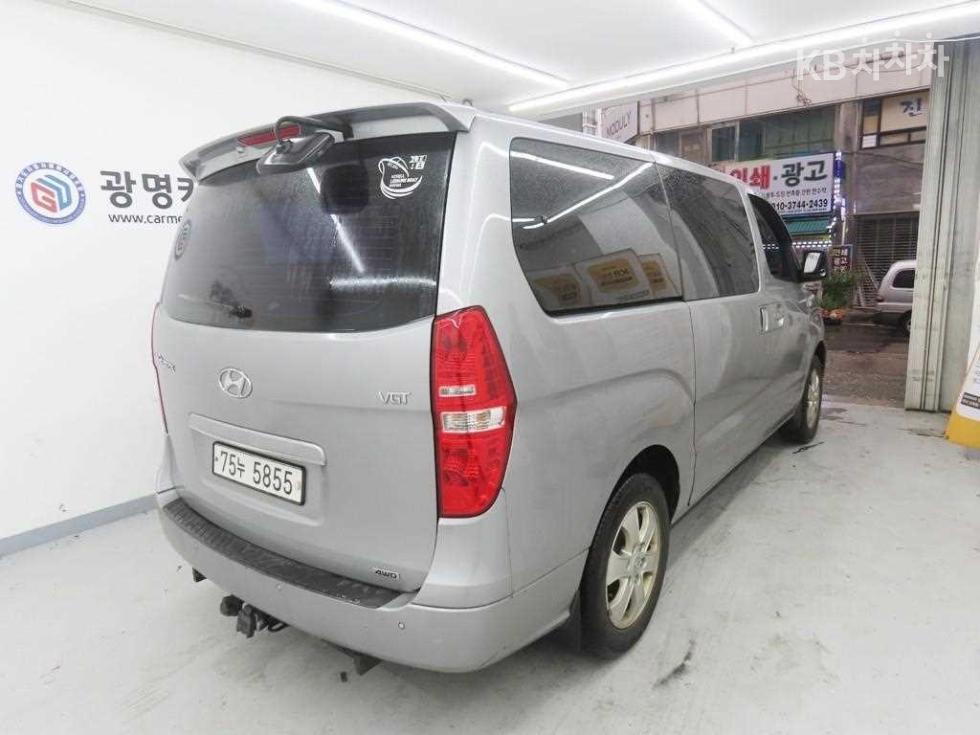 Hyundai Starex — miniaturë 3