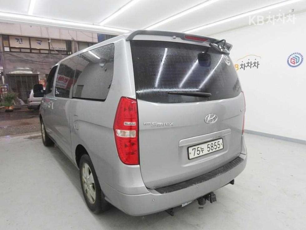Hyundai Starex — miniaturë 4