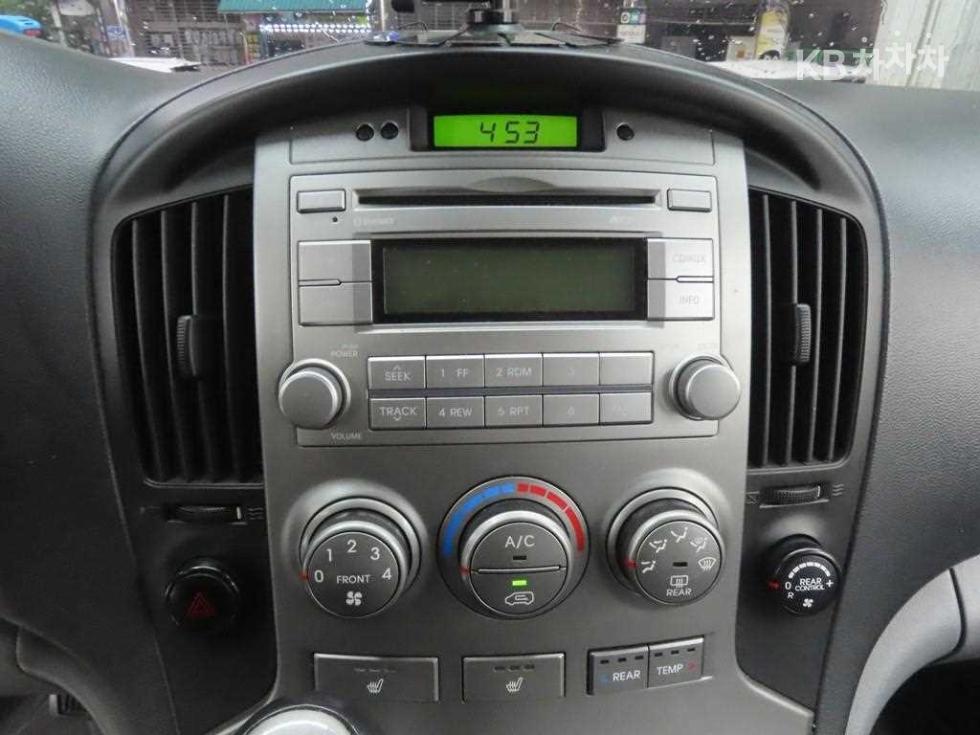 Hyundai Starex — miniaturë 12
