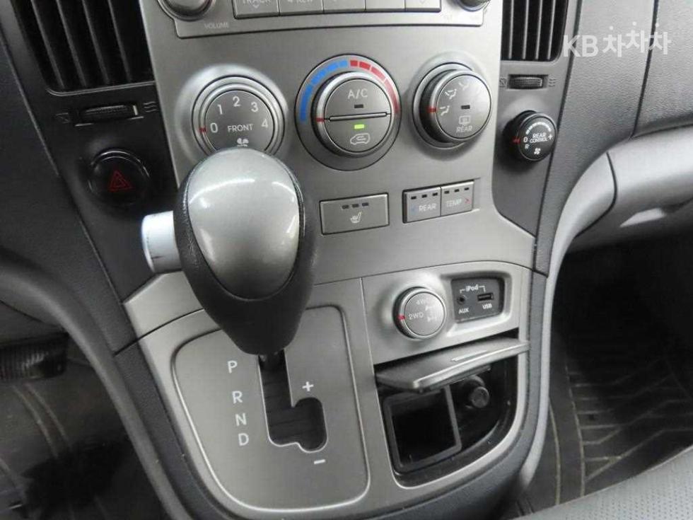 Hyundai Starex — miniaturë 13