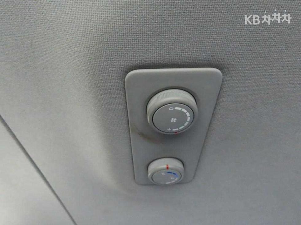Hyundai Starex — miniaturë 15