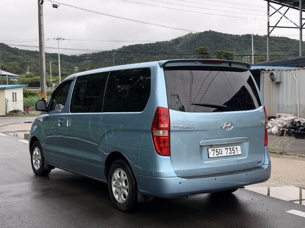 Hyundai Starex — miniaturë 4