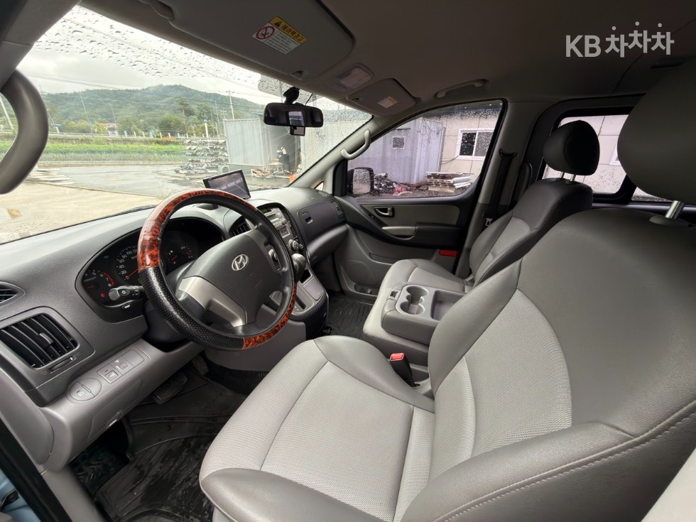 Hyundai Starex — miniaturë 10