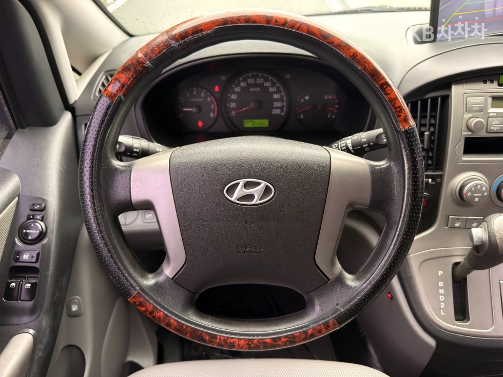 Hyundai Starex — miniaturë 12