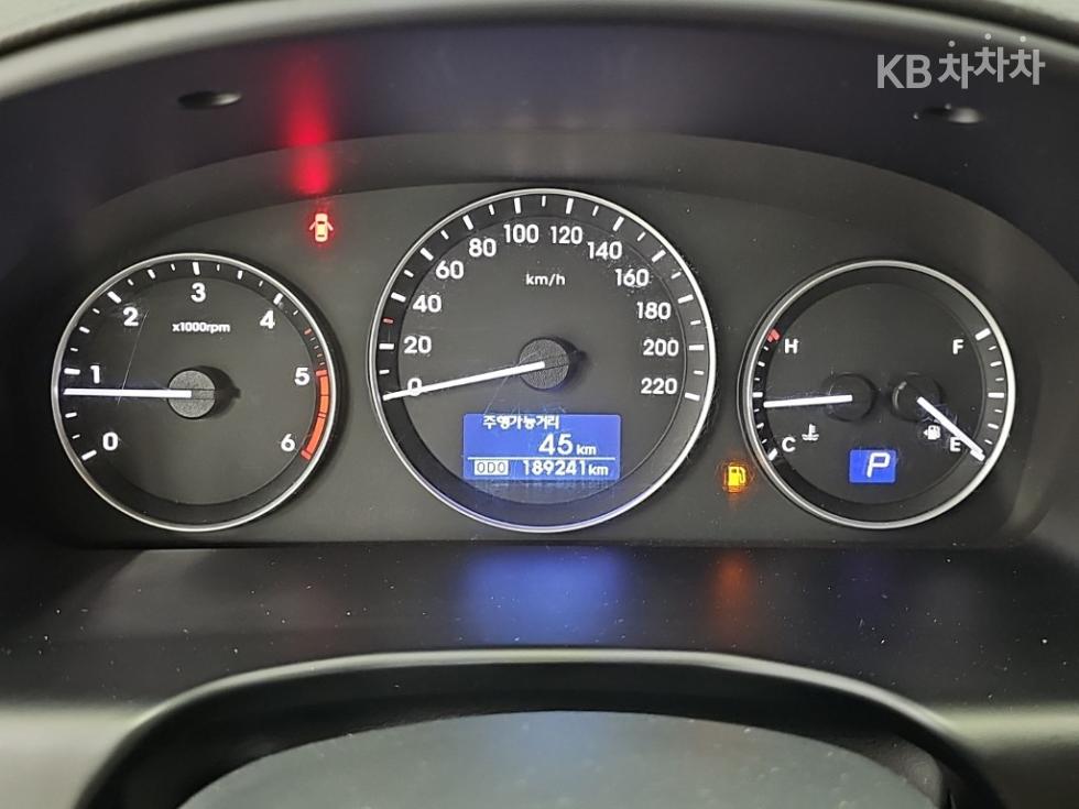 Hyundai Starex — miniaturë 6