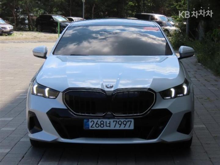 BMW 5er 520i m sport — foto 1