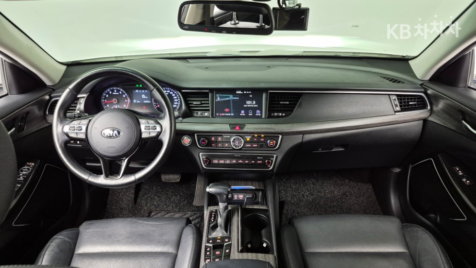 Kia K7 — miniaturë 9
