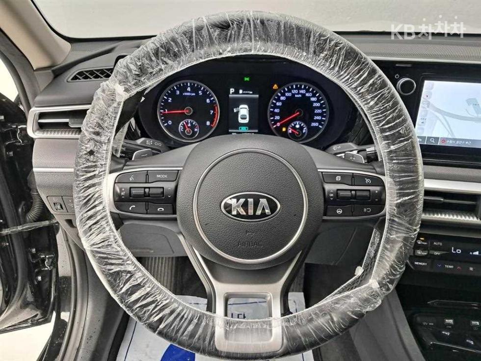 Kia K5 — miniaturë 7