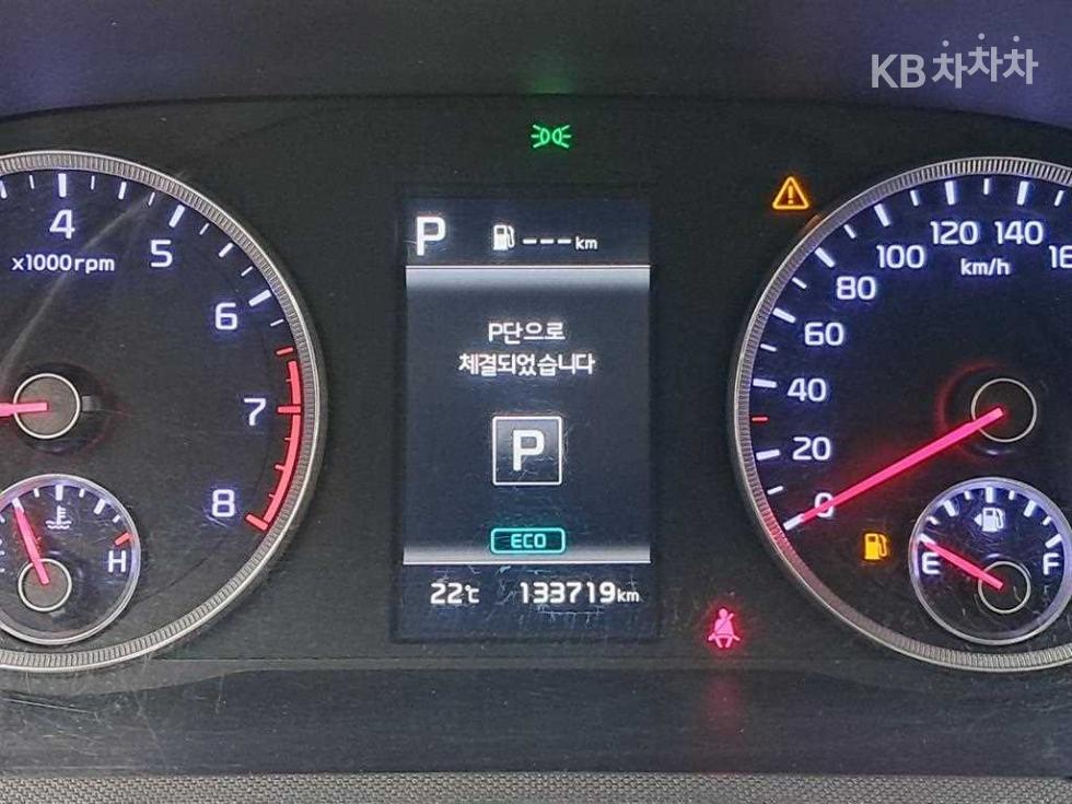 Kia K5 — miniaturë 8