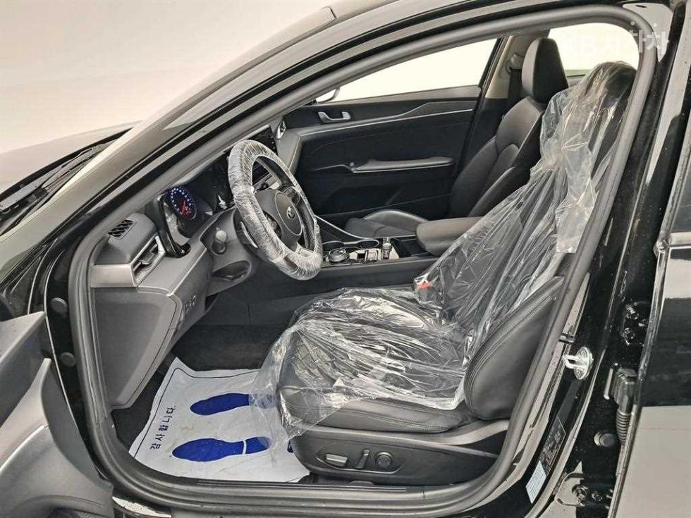 Kia K5 — miniaturë 11