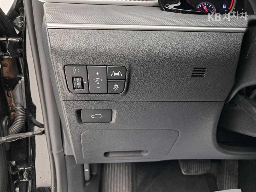 Kia K5 — miniaturë 13