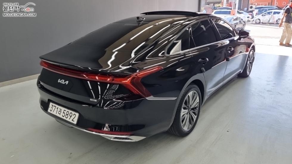 Kia K8 — miniaturë 2