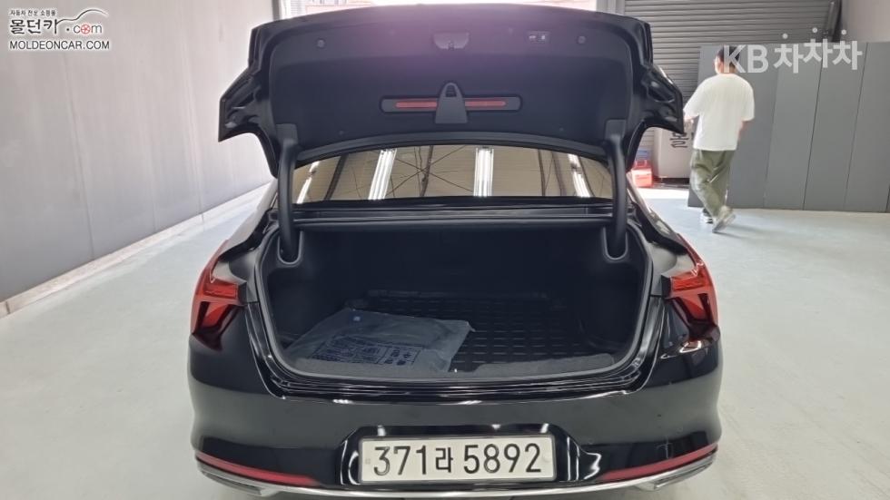 Kia K8 — miniaturë 18
