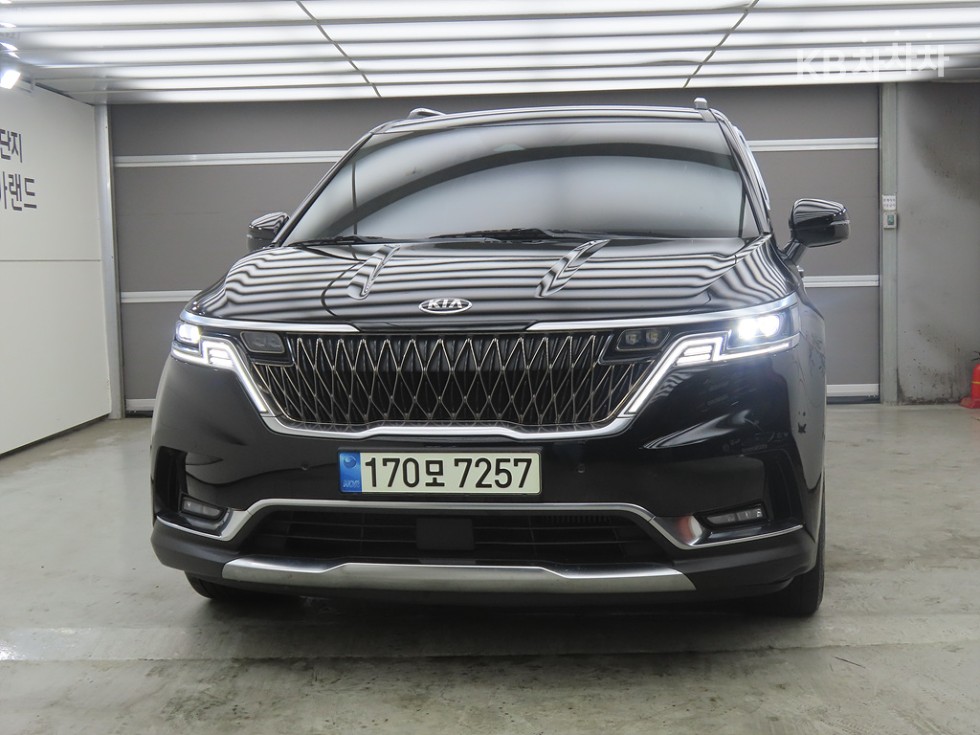 Kia Carnival — miniaturë 2