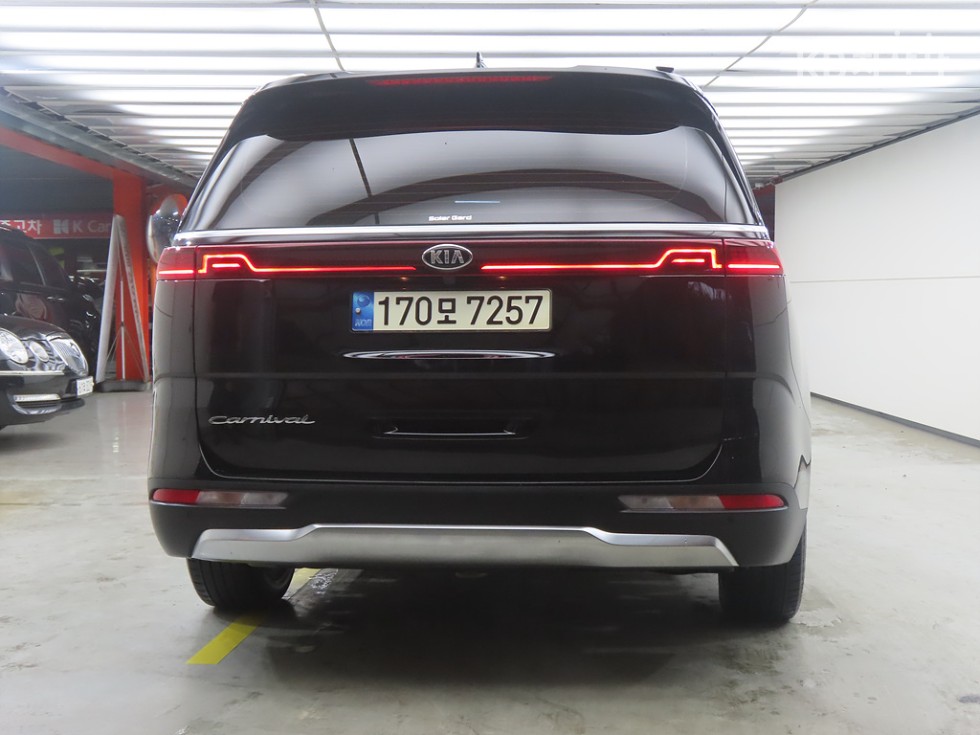 Kia Carnival — miniaturë 3