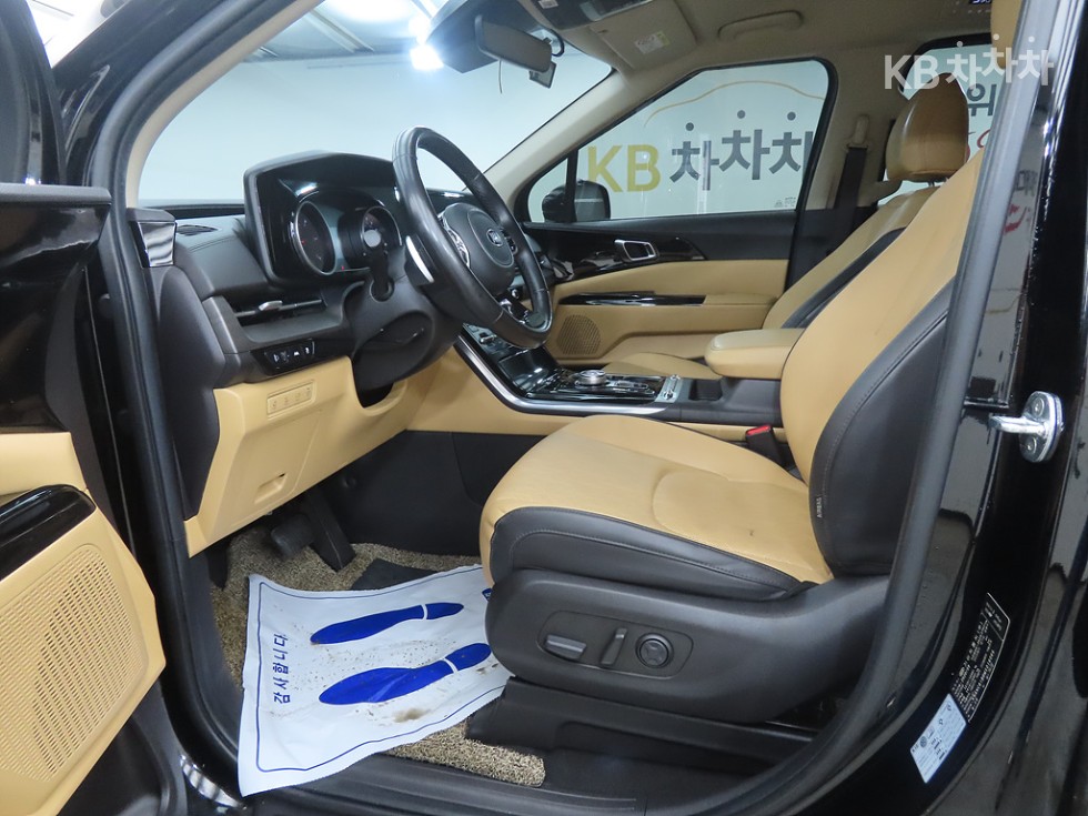 Kia Carnival — miniaturë 5