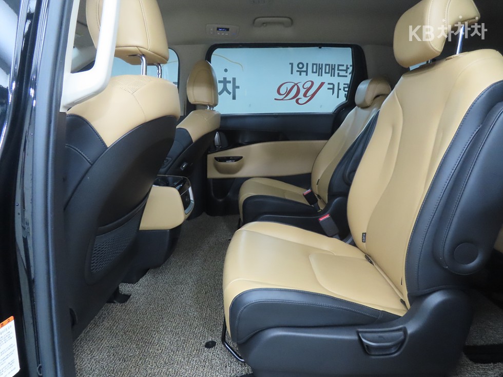 Kia Carnival — miniaturë 6
