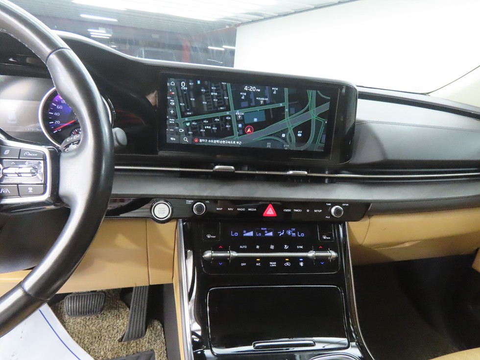 Kia Carnival — miniaturë 10