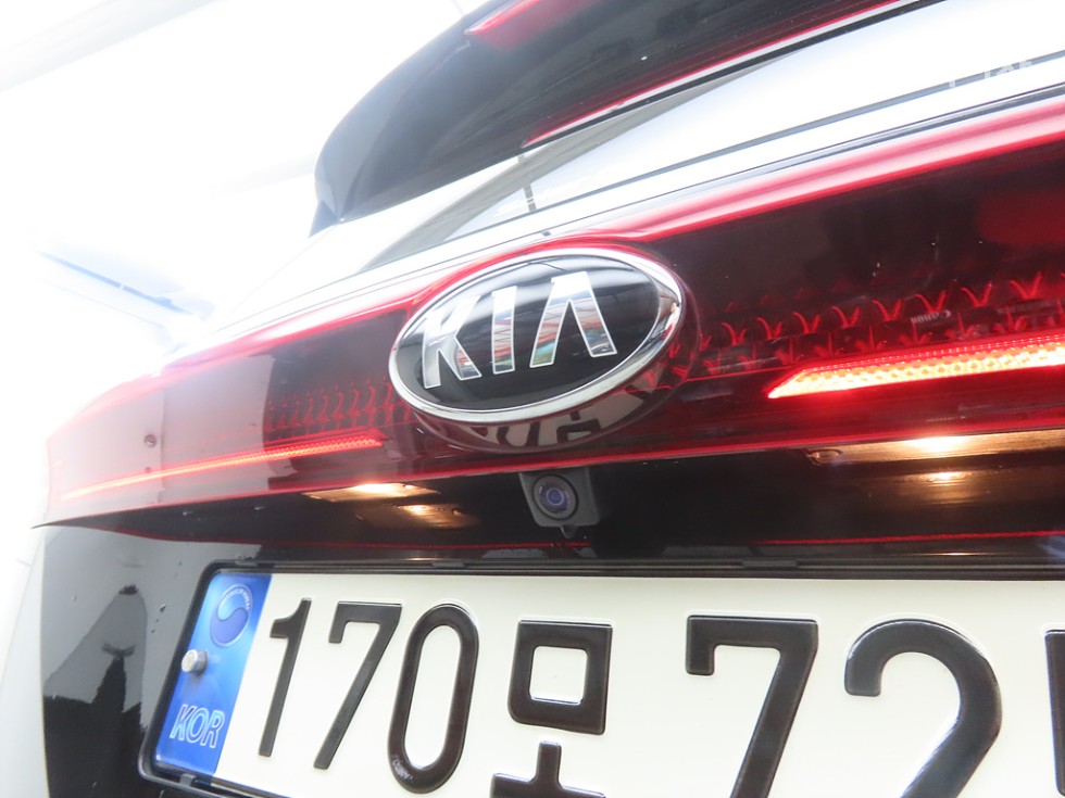 Kia Carnival — miniaturë 15