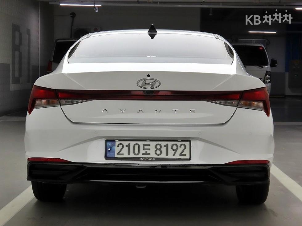 Hyundai Avante — miniaturë 3