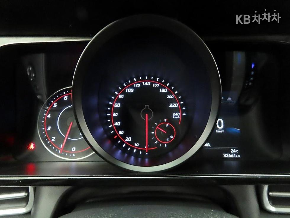 Hyundai Avante — miniaturë 6