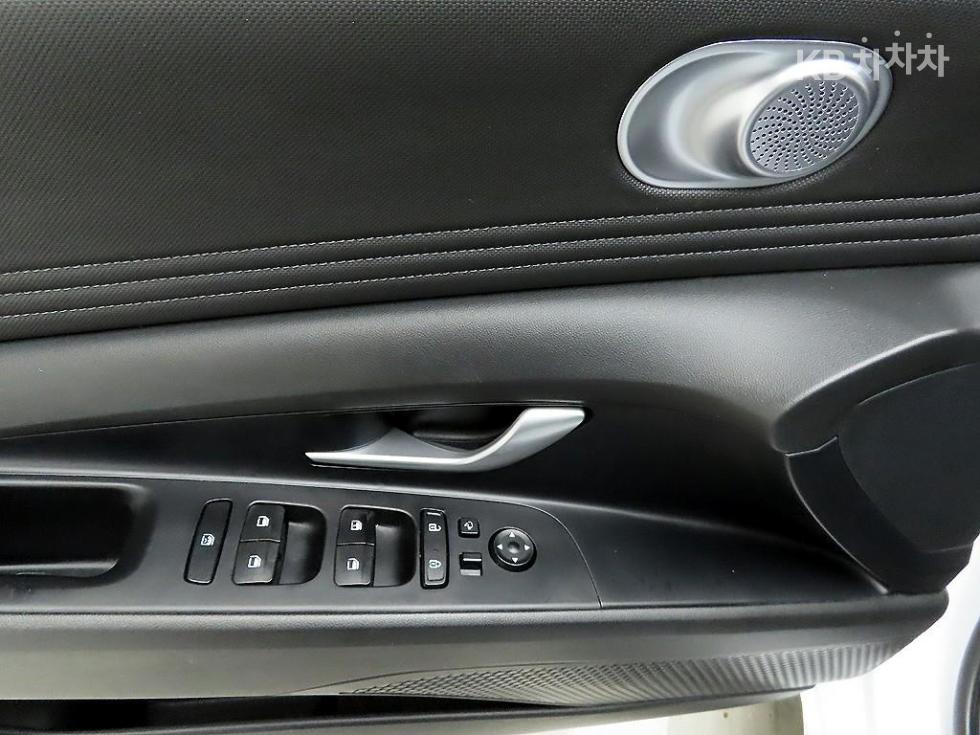 Hyundai Avante — miniaturë 11