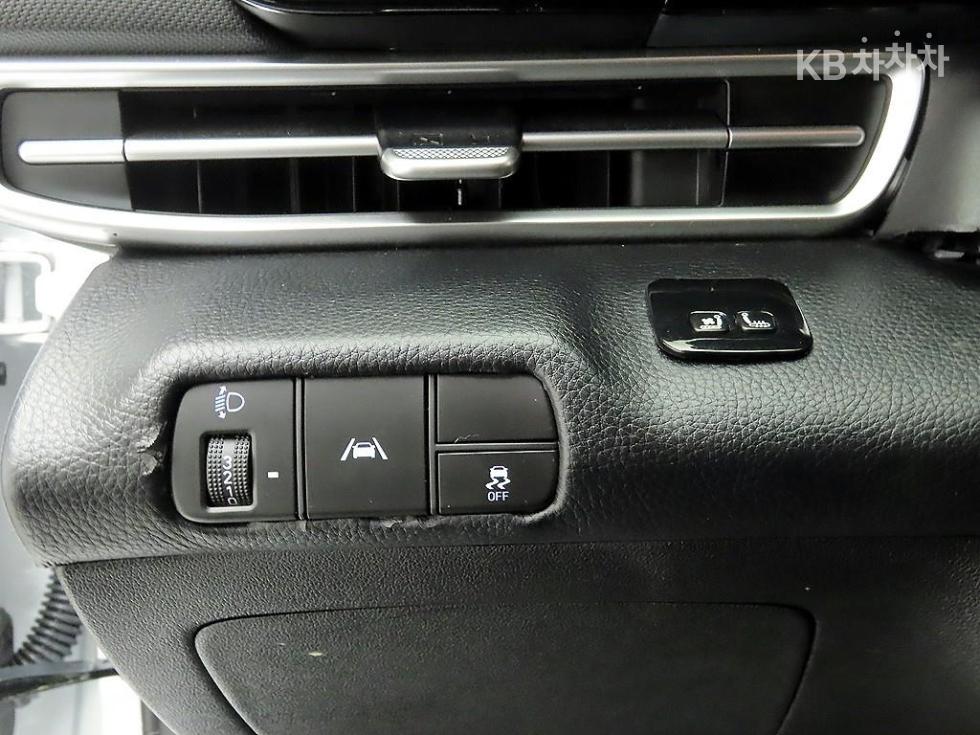 Hyundai Avante — miniaturë 12