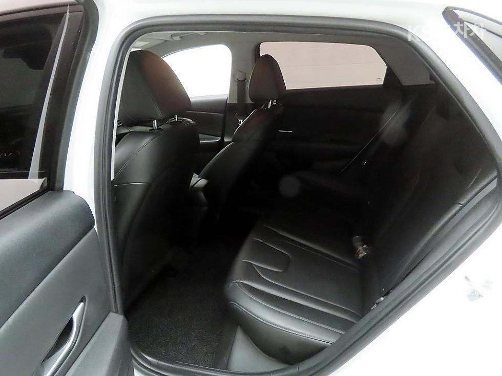 Hyundai Avante — miniaturë 14