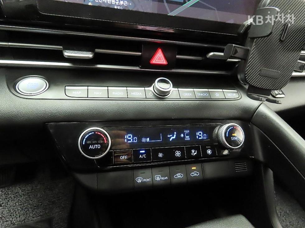Hyundai Avante — miniaturë 16