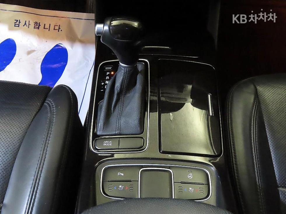 Kia K7 — miniaturë 12