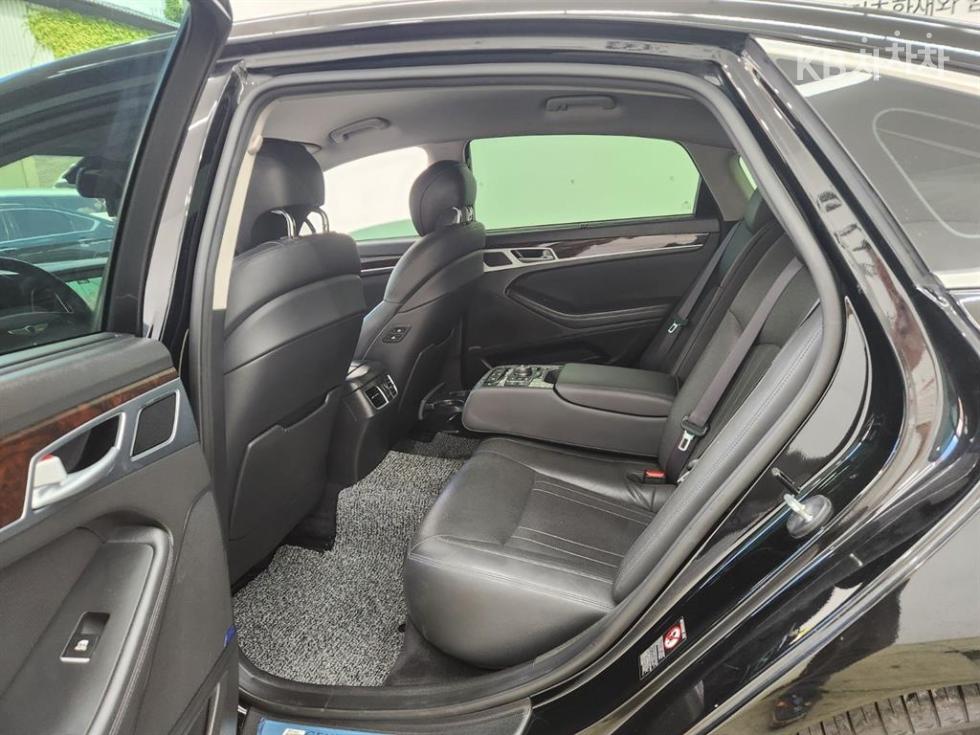 Hyundai Genesis — miniaturë 15
