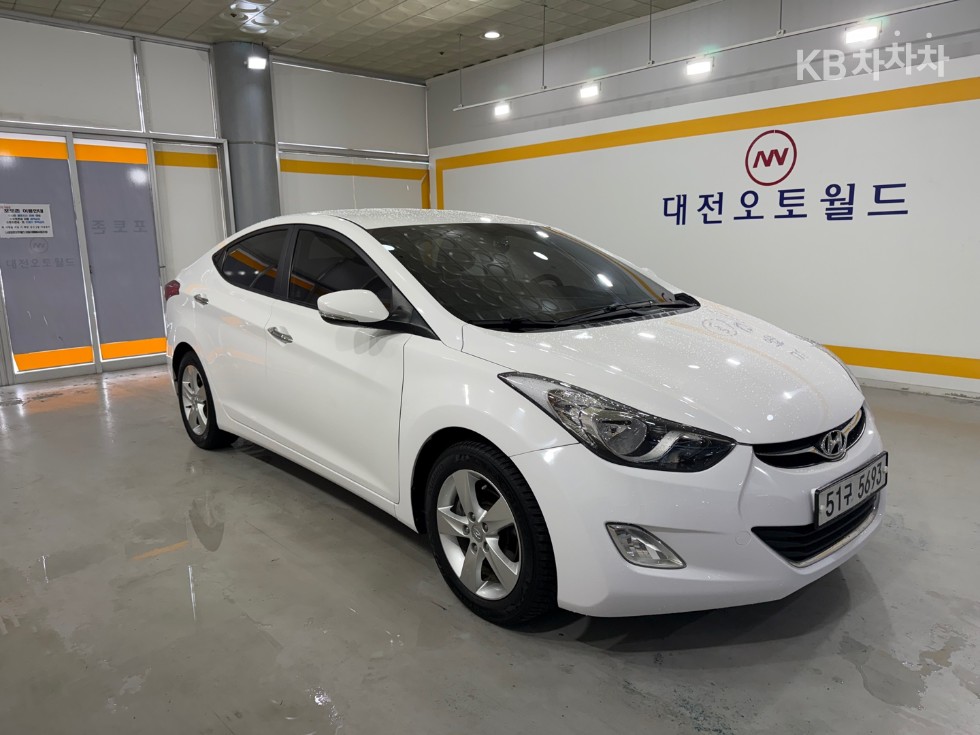Hyundai Avante — miniaturë 6