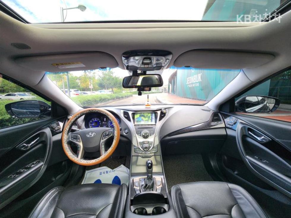 Hyundai Grandeur — miniaturë 9