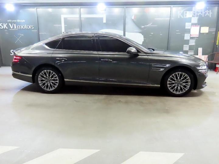 Genesis G80 — miniaturë 3