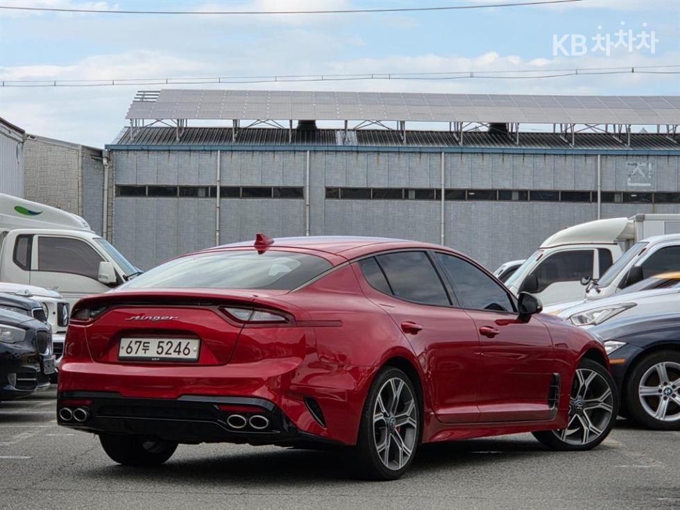 Kia Stinger — miniaturë 5
