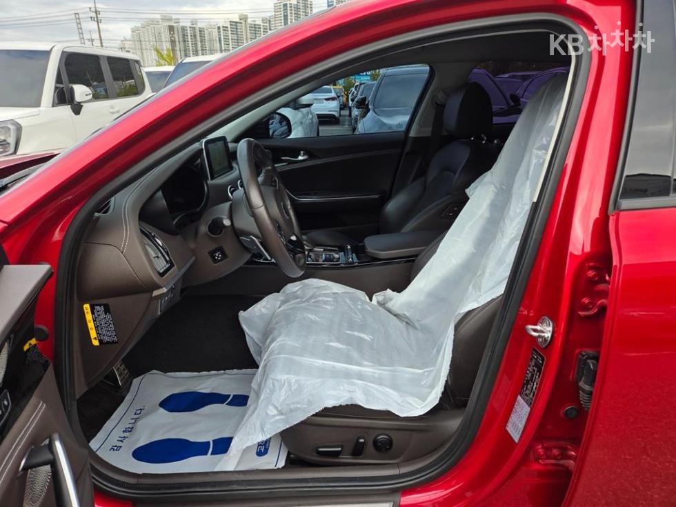 Kia Stinger — miniaturë 7