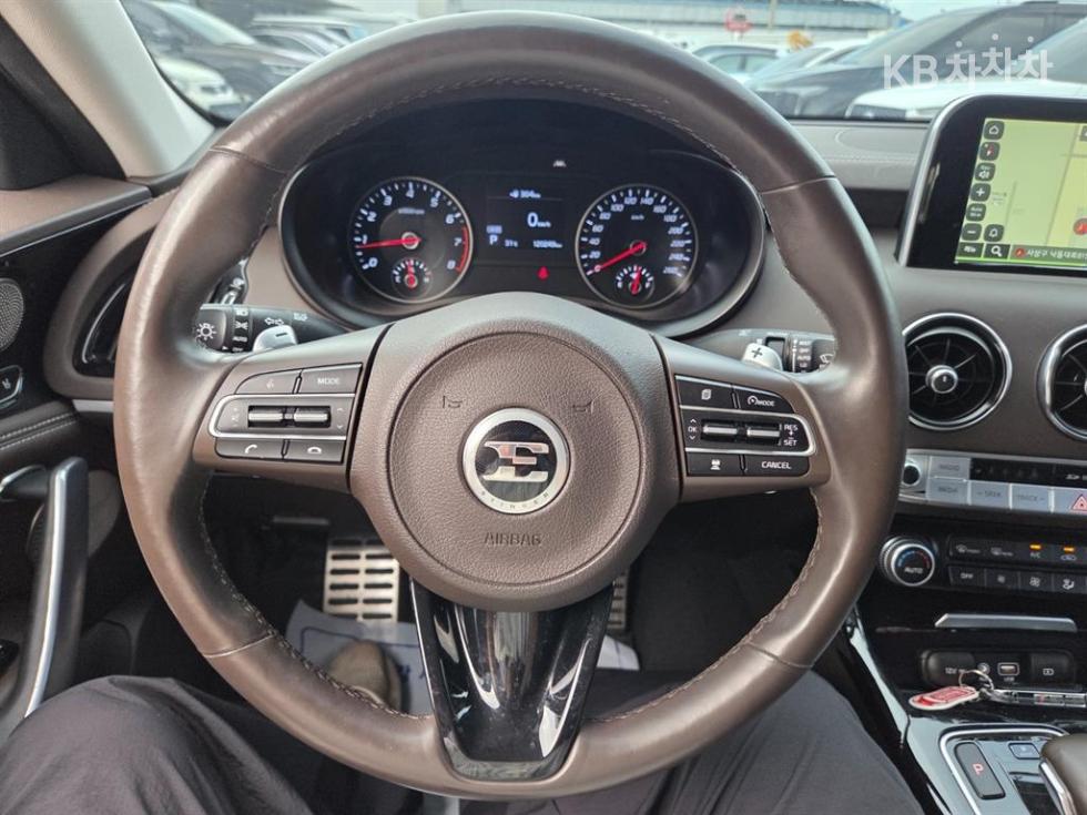 Kia Stinger — miniaturë 10