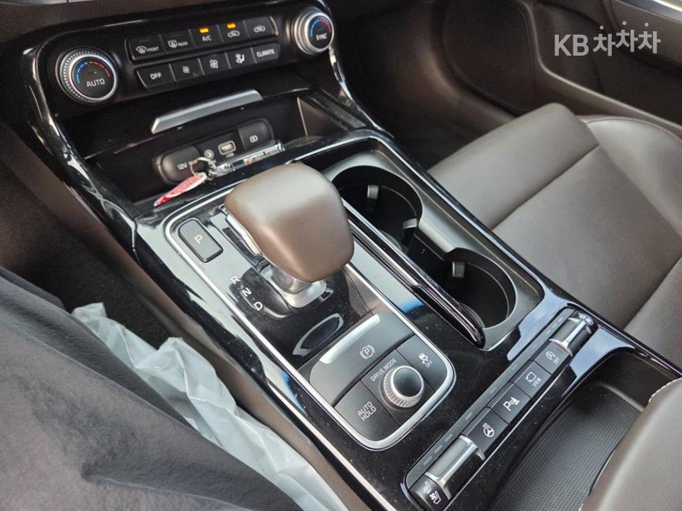 Kia Stinger — miniaturë 13