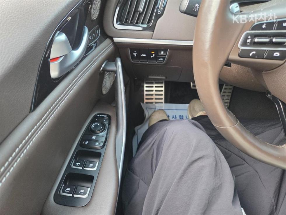Kia Stinger — miniaturë 14
