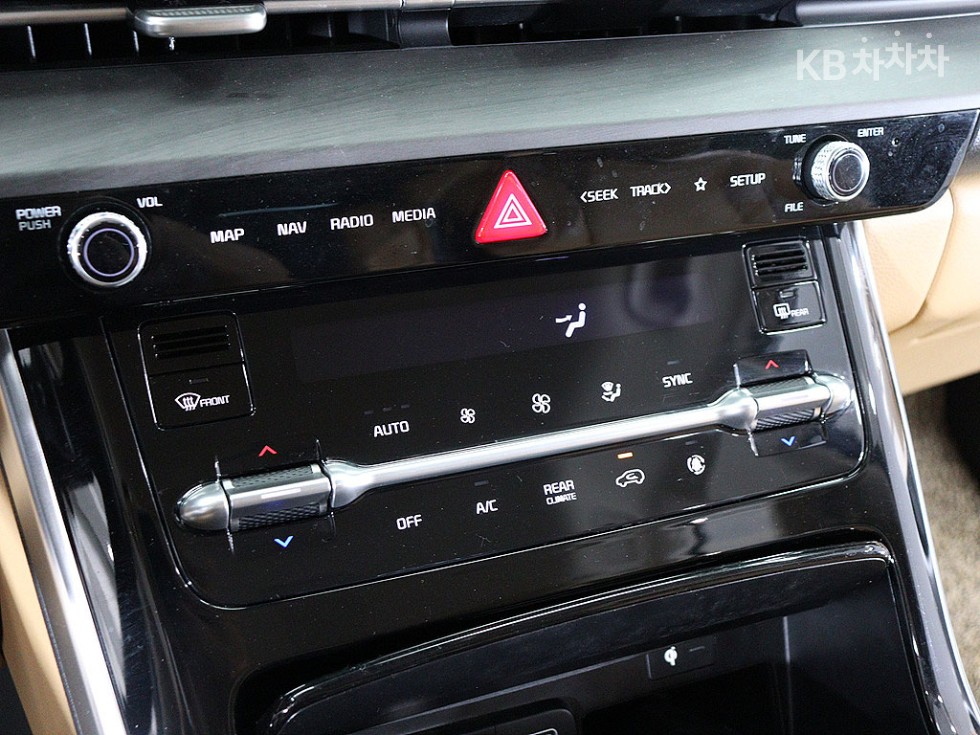 Kia Carnival — miniaturë 14