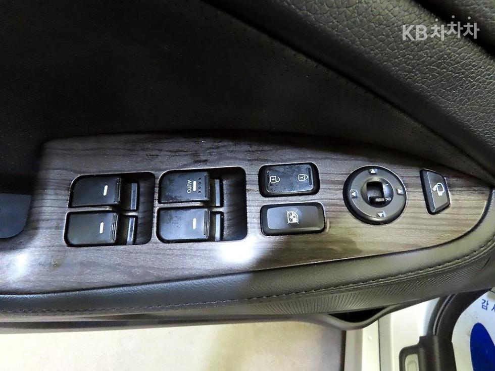 Kia K5 — miniaturë 13