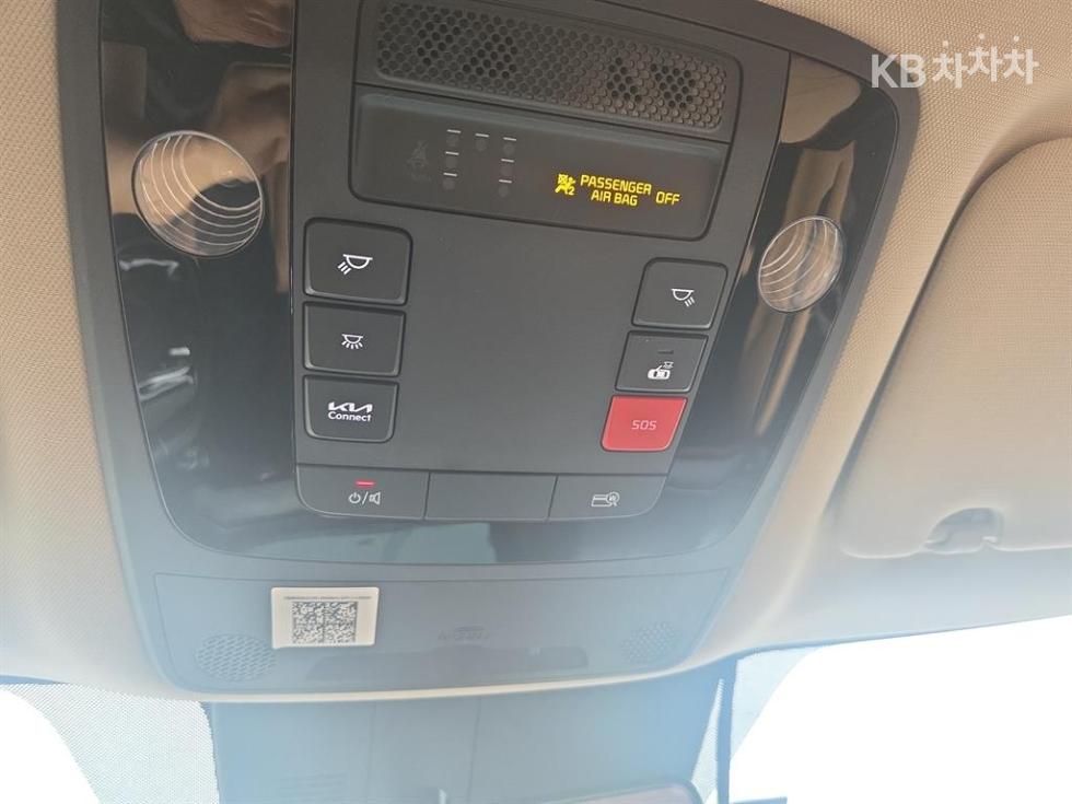 Kia Carnival — miniaturë 9