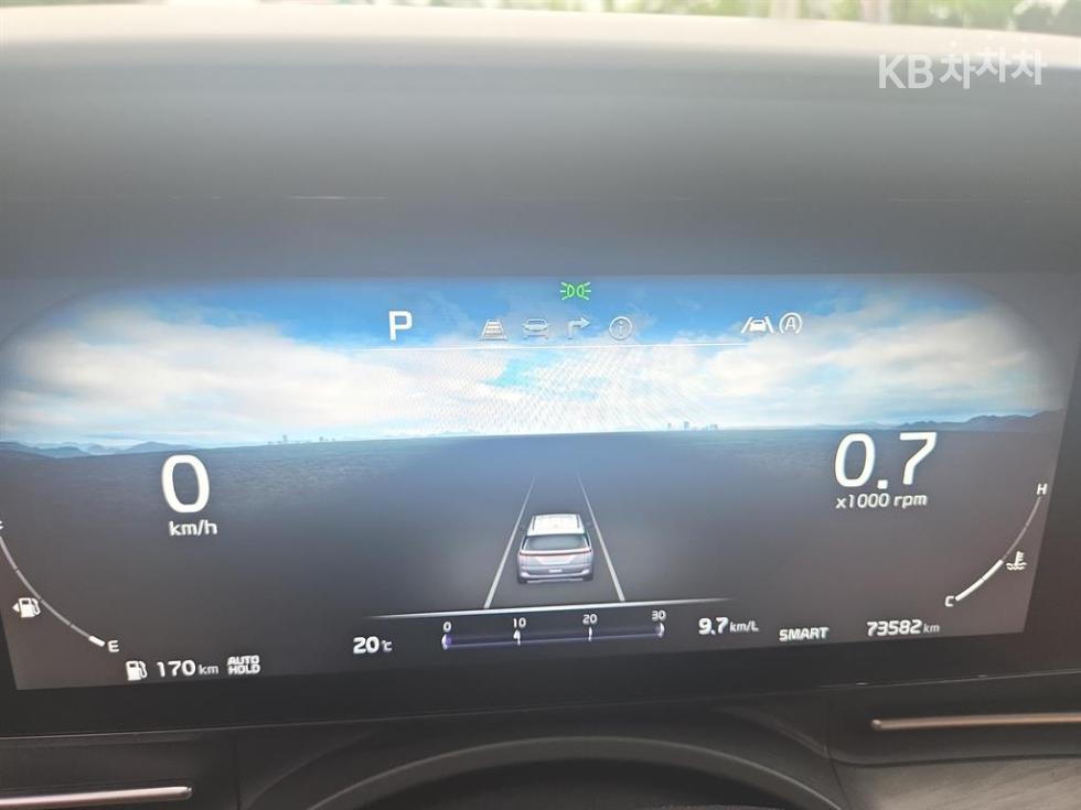 Kia Carnival — miniaturë 17