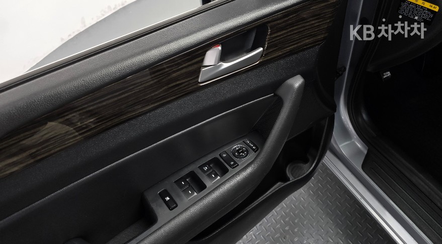 Hyundai Sonata — miniaturë 24