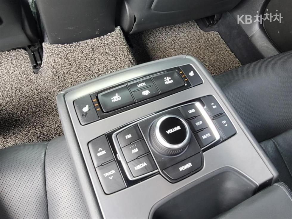 Hyundai Genesis — miniaturë 12